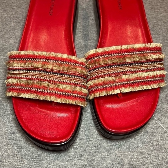 Donald Pliner wedge sandal. - Picture 7 of 10